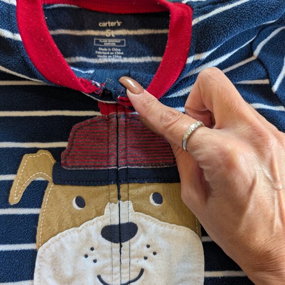 Bundle of Carter's Boy's Full-zip, Fleece, Footed Pajamas 5T 💙 - Picture 3 of 11